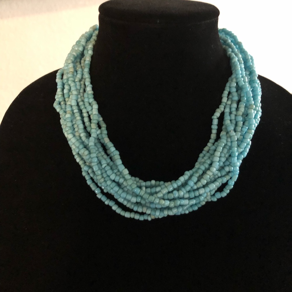 Beautiful turquoise colored necklace